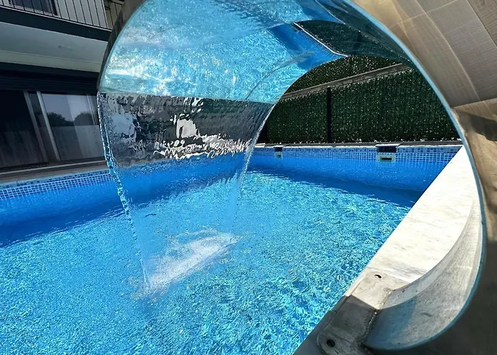 With Private Pool فيلة *