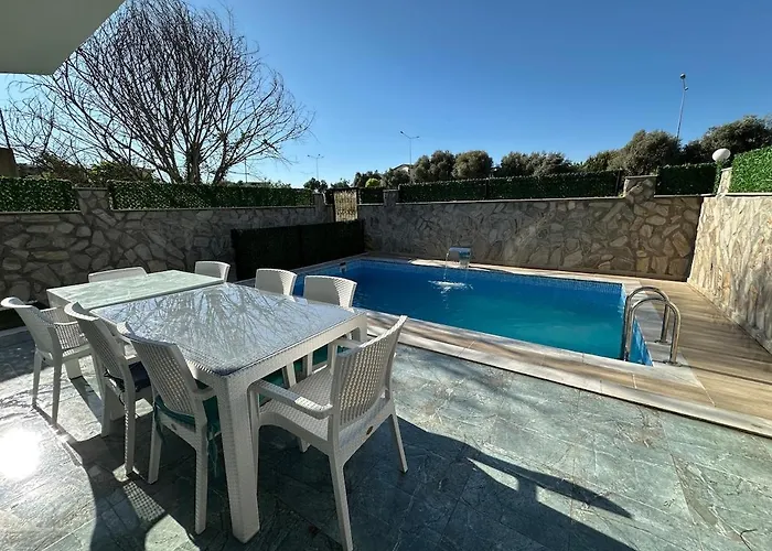 فيلة With Private Pool *