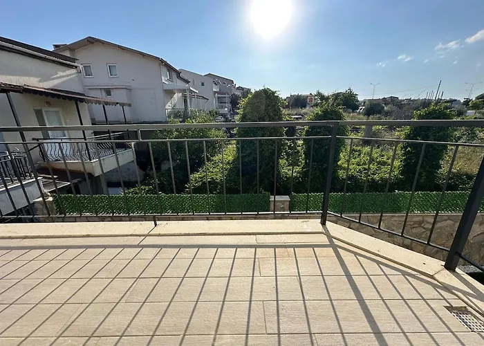 With Private Pool كوشاداسيه